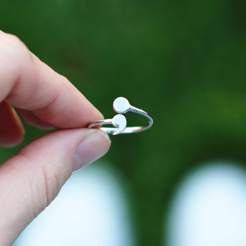Eleganter Semikolonring - Ring der Resilienz
