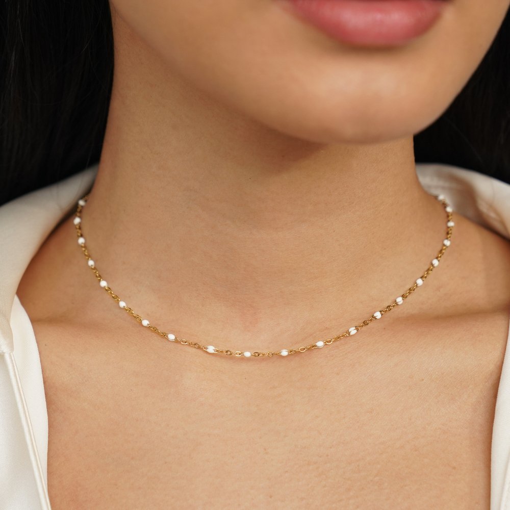 Mila – Halskette mit hellen Perlen