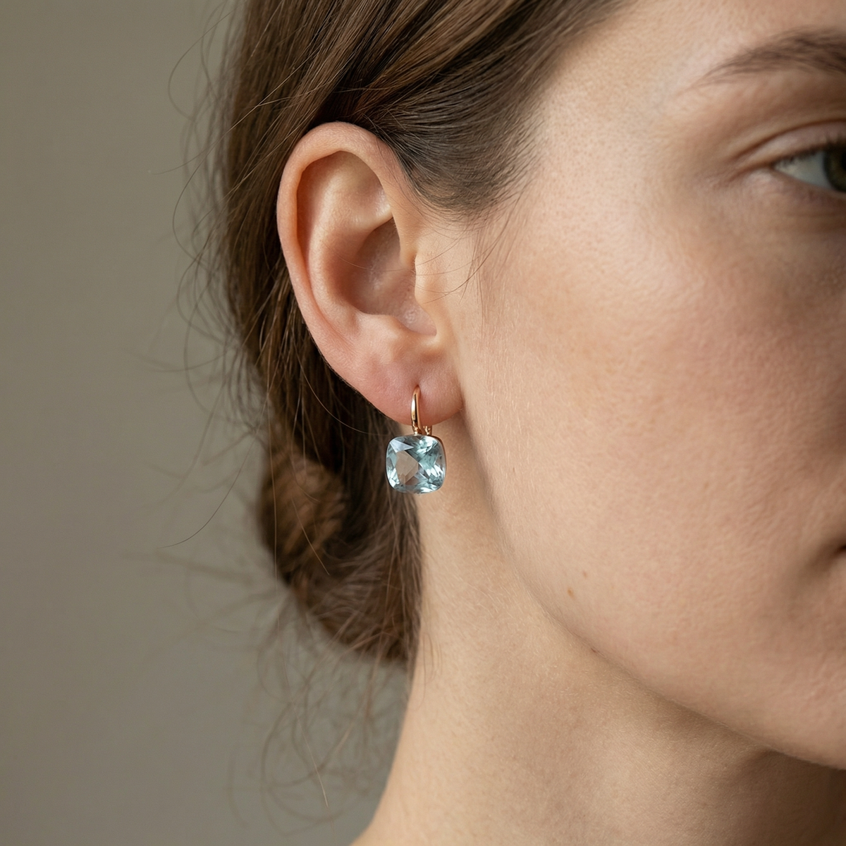 Manon – Vintage Ohrringe mit blauen Akzenten