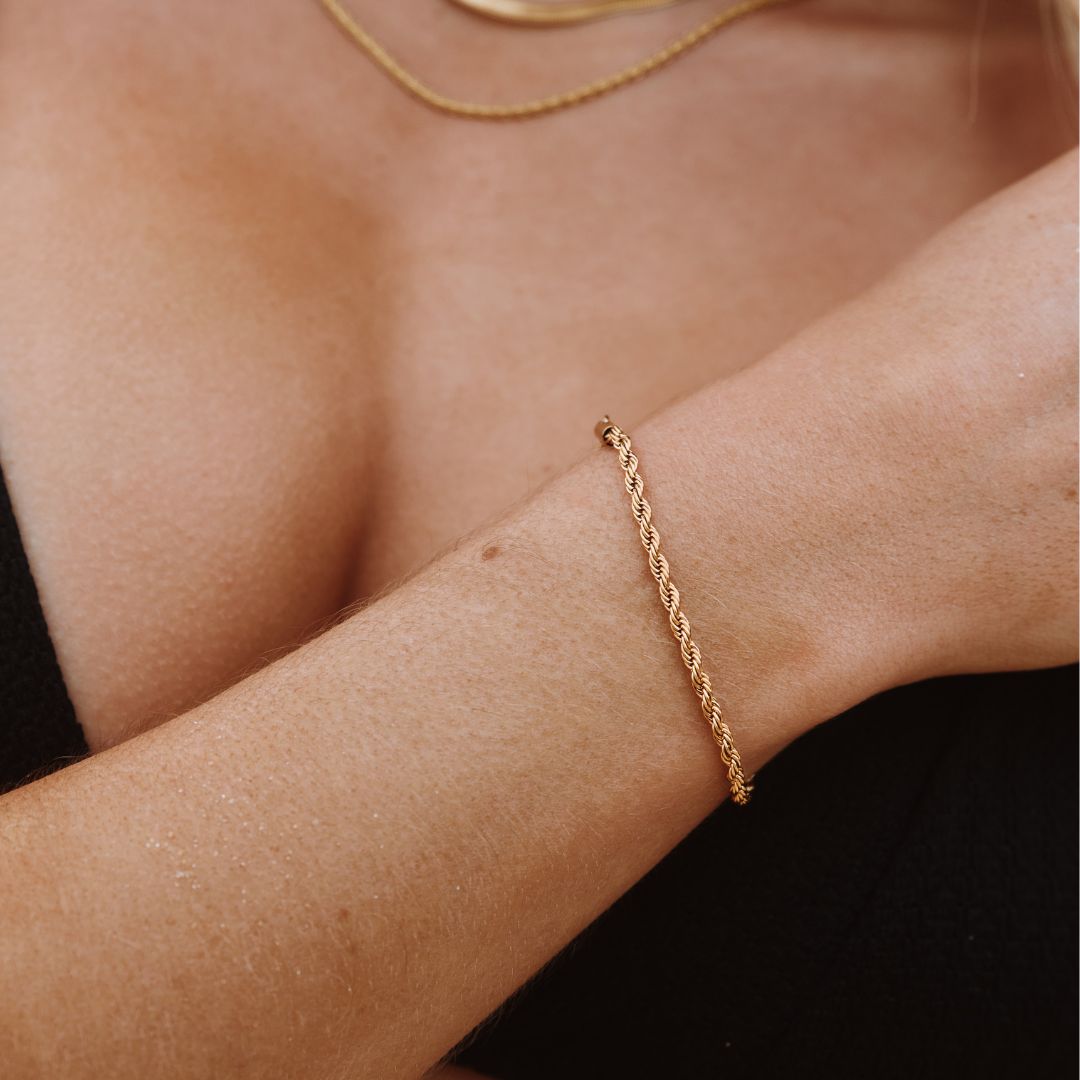 Calvi – Armband mit geflochtenem Kettendesign