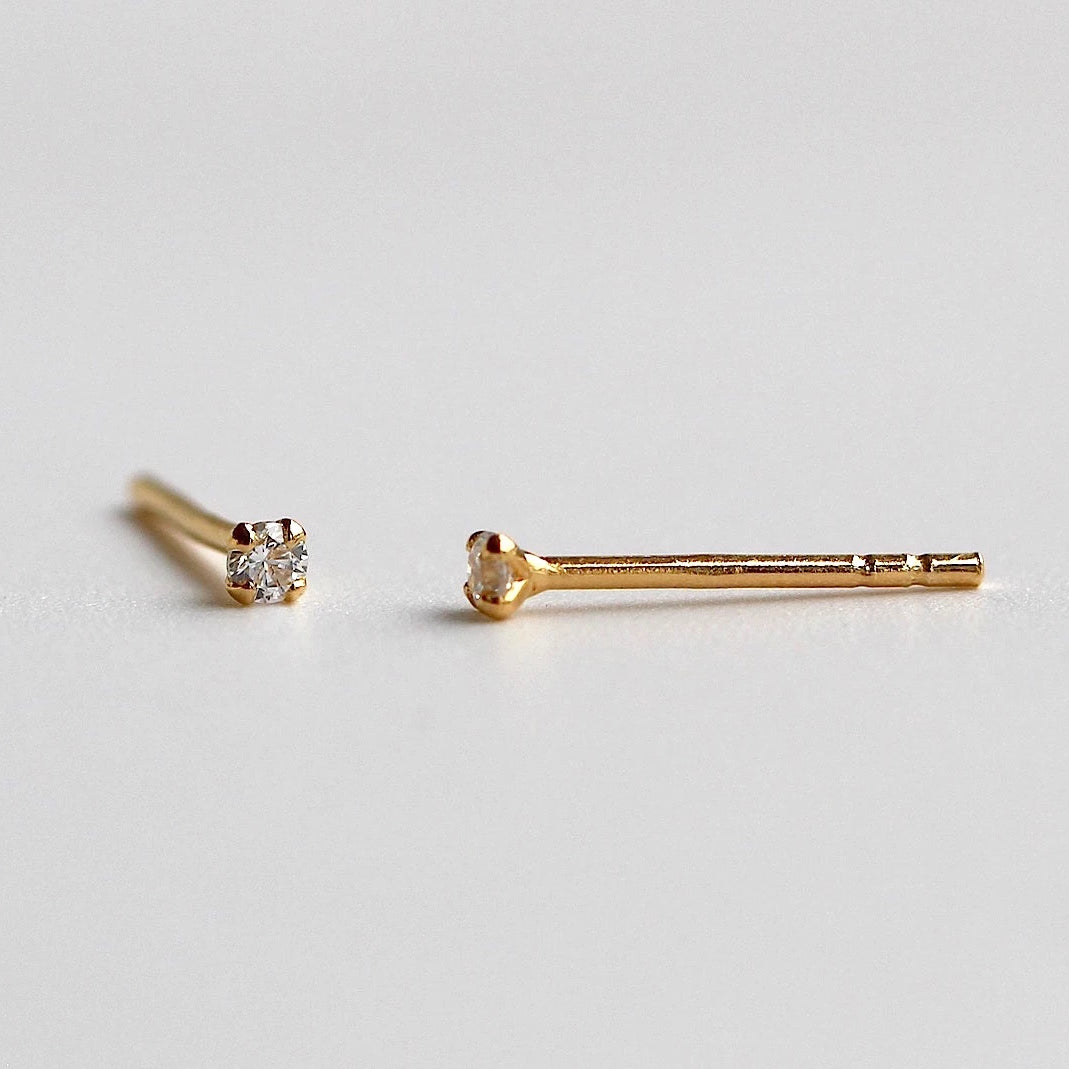 Sloane - Mini Glitzerohrringe mit 2mm