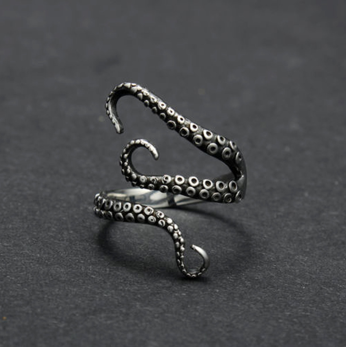 Thalassa – Anpassbarer Ring mit Oktopus-Tentakel
